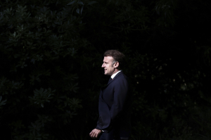 Μακρόν κατά Τραμπ: Καμία νομιμότητα στις επιθέσεις των ΗΠΑ στο Ιράν