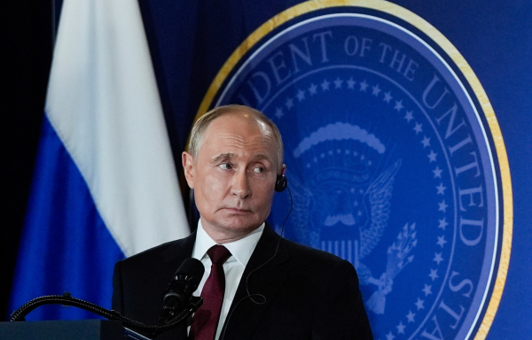 ΕΕ σε Τραμπ και Πούτιν: «Στηρίζουμε μια τριμερή σύνοδο» - Τι ζητούν