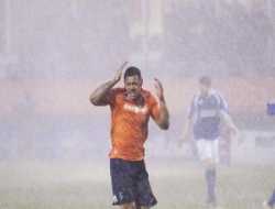 Βιβλική καταιγίδα σε αγώνα στην Αγγλία