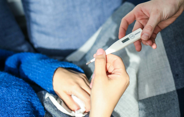 Με «κοκτέιλ» ιώσεων μπαίνει το 2025: Μεγάλη αύξηση στα Επείγοντα - Πώς να προστατευτούμε