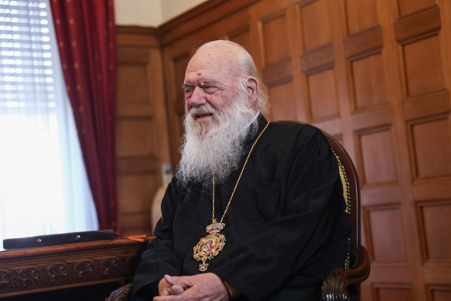 Μάλλον θα περιμένουν πολύ οι «διάδοχοι» του Ιερώνυμου