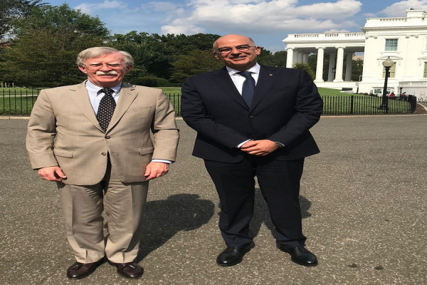 Για την ενδυνάμωση της στρατηγικής σχέσης μεταξύ Ελλάδας και ΗΠΑ συζήτησαν Δένδιας-Μπόλτον