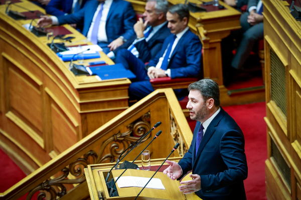 Ανδρουλάκης σε Μητσοτάκη: Στο Μαξίμου είστε απλός ενοικιαστής, ο λαός θα σας βγάλει νωρίτερα