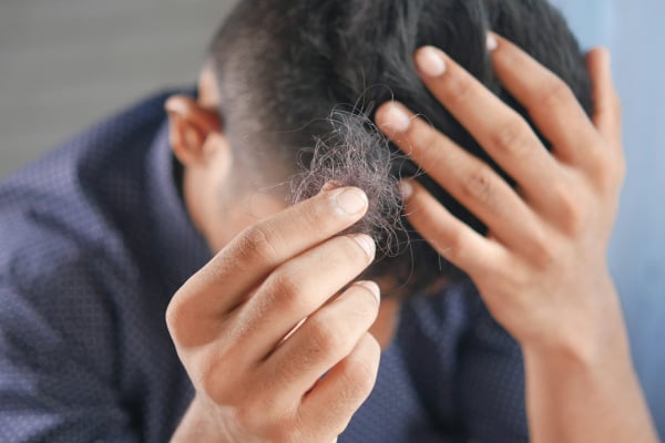 Συναγερμός για φάρμακο κατά της τριχόπτωσης που μπορεί να οδηγήσει σε αυτοκτονία