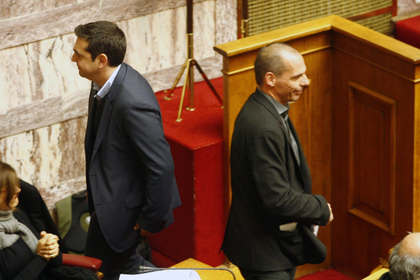 Βιβλίο Τσίπρα: Ο Βαρουφάκης που έγινε νωρίς «βαρίδι» και το Game Over του Γιάνη
