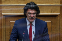 ΣΥΡΙΖΑ: Ο Πάτσης εκπροσωπούσε τη χώρα στο εξωτερικό, προωθώντας τα συμφέροντα της εταιρίας του