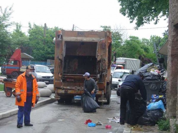 Σοβαρός τραυματισμός εργαζόμενου της υπηρεσίας καθαριότητας του δήμου Λυκόβρυσης-Πεύκης