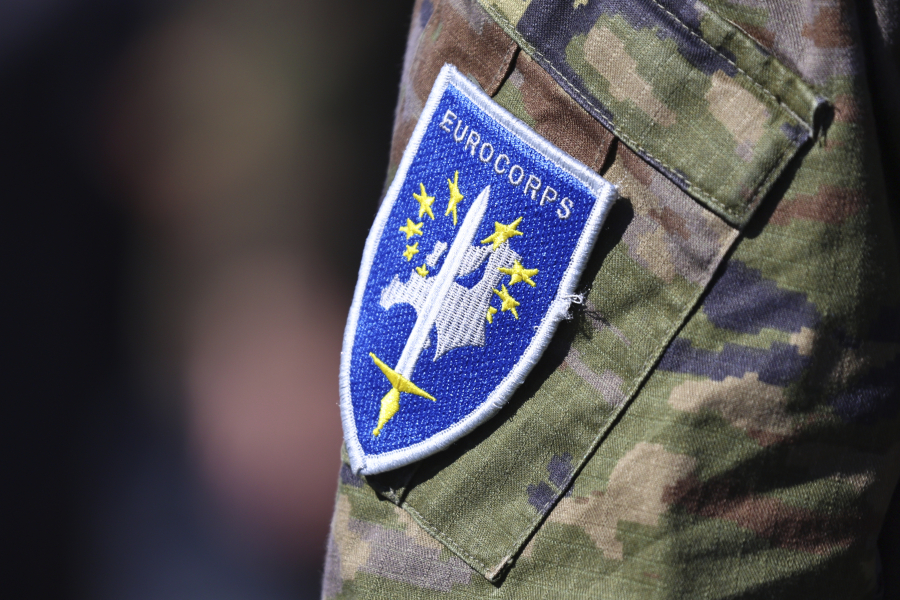 Σε εξέλιξη η στρατιωτικοποίηση της ΕΕ: «Πράσινο φως» σε δάνεια 150 δισ. ευρώ για αμυντικές δαπάνες