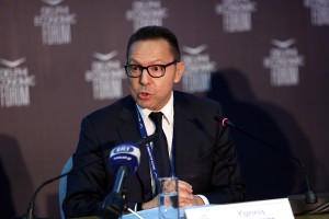 Στουρνάρας: Λυπάμαι πραγματικά για αυτή τη χώρα