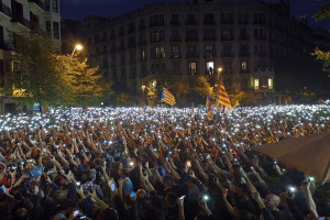 Ισπανία: Νέα εντάλματα σύλληψης κατά Καταλανών αυτονομιστών