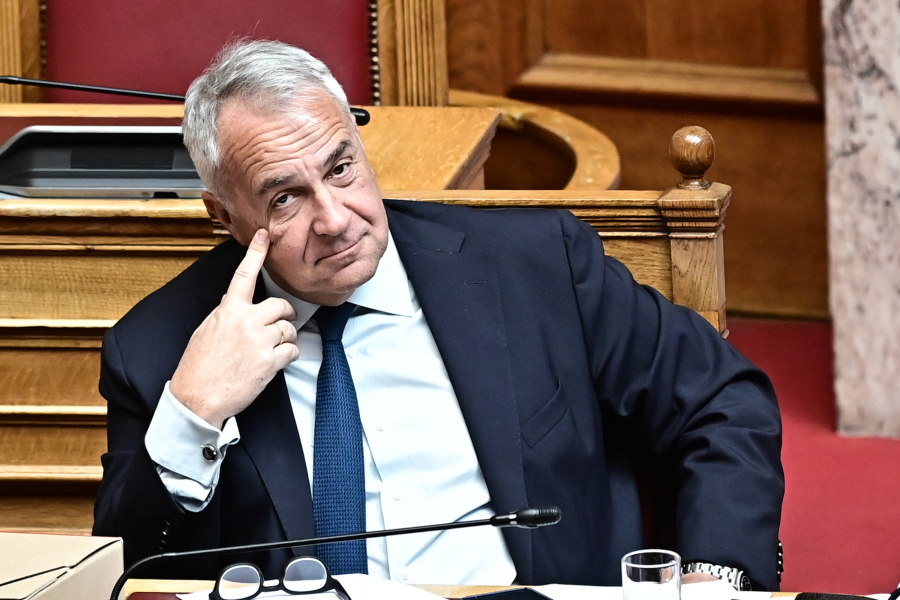 Ο Βορίδης διαγράφει άρθρο για παράταση προθεσμίας σε άδειες παραμονής μεταναστών