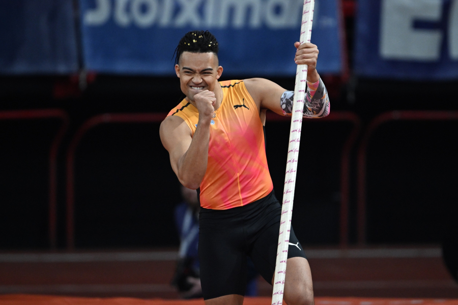 Εμμανουήλ Καραλής: Η World Athletics δεν χορταίνει τον «ιπτάμενο Έλληνα» και τον έκανε wallpaper