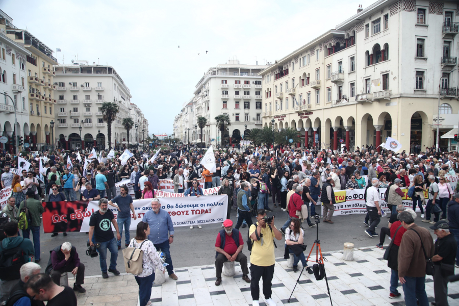 Κανένας έλεγχος για τις πολυδιαφημιζόμενες τριετίες