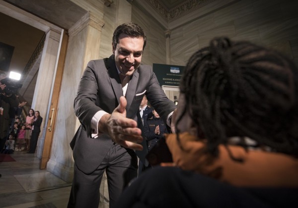 Το πολιτικό αποτύπωμα του «λευκού καπνού»