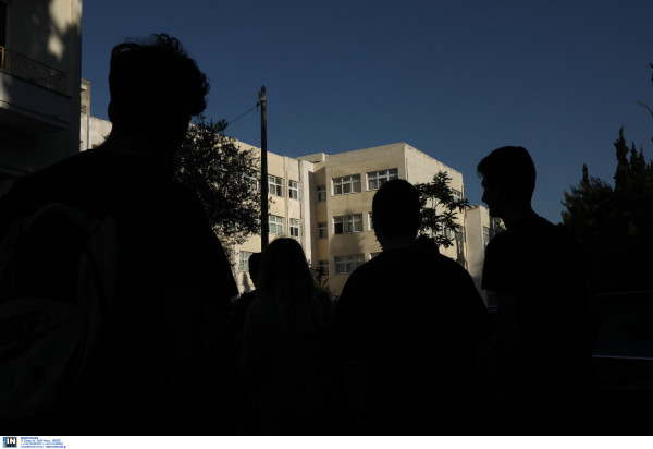 Πανελλήνιες 2021: Οι εκτιμήσεις για την ελάχιστη βάση εισαγωγής