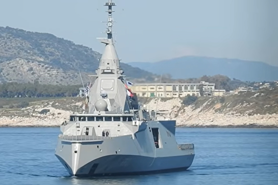 H φρεγάτα «Κίμων» για πρώτη φορά στον Πειραιά (Βίντεο και εικόνες)