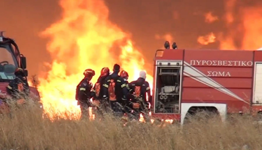 Σε ύφεση η φωτιά στο Ωραιόκαστρο, σε εξέλιξη στις Σέρρες