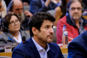 «Δεν νομίζω να ήμουν υποψήφιος με τη Χρυσή Αυγή, αλλά ποτέ μην λες ποτέ»: Ο Αλέξης Γεωργούλης «μαζεύει» τη δήλωση