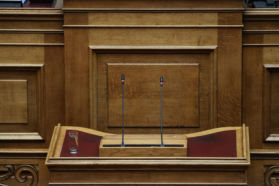 Η δύναμη των κομμάτων μετά την ανεξαρτητοποίηση Τζάκρη και Πούλου