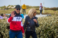 Γαλλία: Οι εφημερίδες καλούν τους ψηφοφόρους να επιλέξουν τον Μακρόν