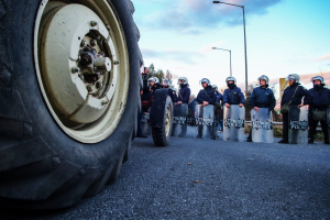 Αφήνουν τα τρακτέρ στον Στρυμόνα και «εφορμούν» με λεωφορεία οι Σερραίοι αγρότες