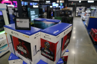 Αυξήσεις στο PlayStation 5 λόγω... Τραμπ - Η νέα τιμή στην Ευρώπη