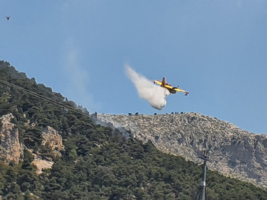 Φωτιά στην Πάρνηθα: Οριοθετήθηκε το μέτωπο στο Μαυροβούνι