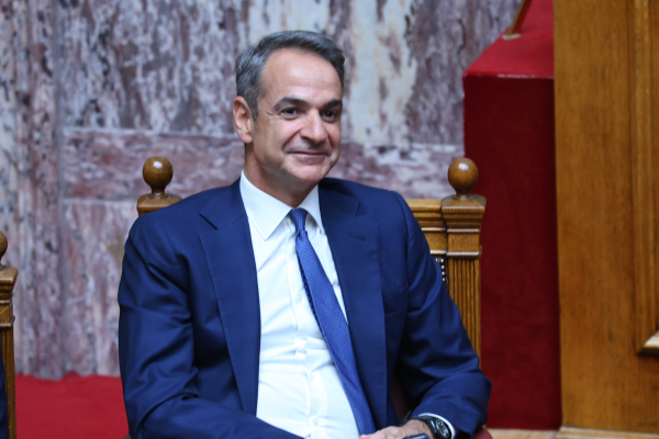 Ο πρωθυπουργός ξέχασε στο μήνυμά του τον νεκρό από τους αστυνομικούς!