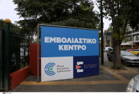 Η μετάλλαξη Όμικρον έστειλε πάνω από 500.000 πολίτες στα ραντεβού για αναμνηστική δόση το τελευταίο 10ήμερο