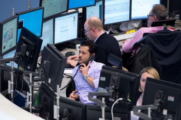 Reuters: Η Ελλάδα σχεδιάζει ανταλλαγή ομολόγων τον Νοέμβριο