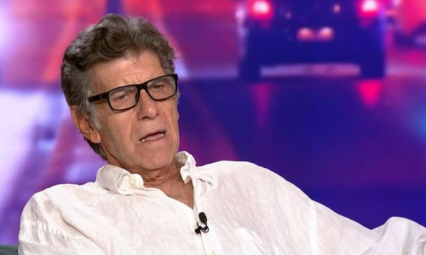 Ο Γιάννης Μπέζος στο «Καλύτερα Αργά»: Όσα ανέφερε για τη showbiz και τον θεσμό του γάμου (Βίντεο)