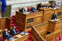 Αγριεύει η σύγκρουση ΝΔ - ΠΑΣΟΚ