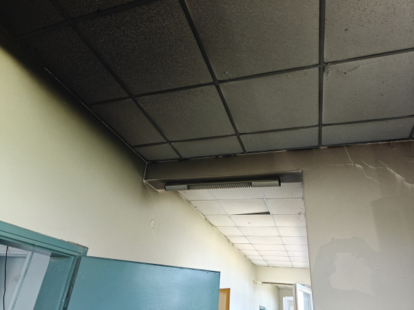 Κέρκυρα: Βραχυκύκλωμα προκάλεσε φωτιά στο ΕΝΕΕΓΥΛ - Οργή για τις συνθήκες στο σχολείο (εικόνες)