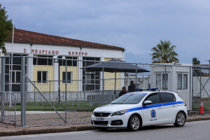 Τέμπη: «Δεν θα ηρεμήσω αν δεν μπουν στη φυλακή οι υπεύθυνοι» – Συγκλονιστικές καταθέσεις επιζώντων