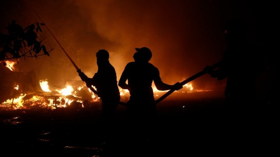 Φωτιά στην Αρκαδία: Ολονύχτια μάχη με τις φλόγες στη Γορτυνία