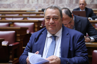 Ένας βουλευτής και ο Στυλιανίδης στη Βουλή!