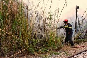 Μαίνεται η φωτιά στην Κέρκυρα - Συνεχείς αναζωπυρώσεις