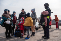 Συνεχίζεται το θρίλερ με τους ομογενείς και δημοσιογράφους της πολιορκημένης Μαριούπολης, το σχέδιο φυγάδευσης του ΥΠΕΞ (βίντεο)