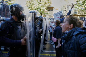 Η Ευρώπη βράζει από οργή: Eκρηκτικό κοκτέιλ κρίσεων πριν τις εκλογές σε Ισπανία, Γαλλία, Ελλάδα και Ιταλία
