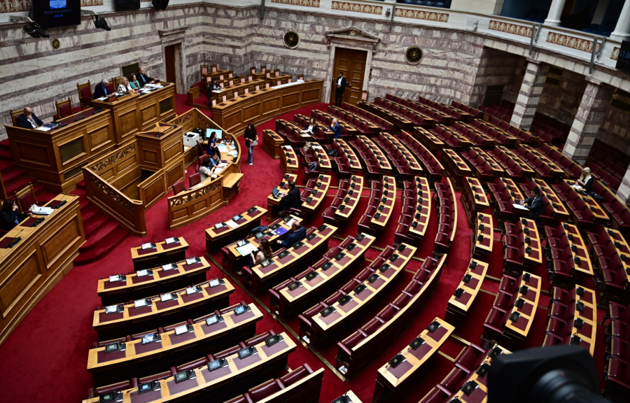 Όλα υπό αίρεση στην πολιτική ζωή