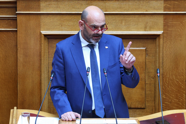 Ο υφυπουργός Πολιτισμού και δυο «γαλάζιοι» βουλευτές τίμησαν τον ...Αμβρόσιο!