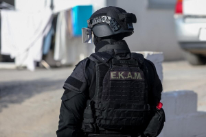 Greek mafia: 23 συλλήψεις μπράβων για εμπρησμούς, πυροβολισμούς, μαχαιρώματα και εκρήξεις