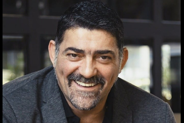 Μιχάλης Ιατρόπουλος: Στο νοσοκομείο εκτάκτως ο ηθοποιός, αναβλήθηκε η παράστασή του