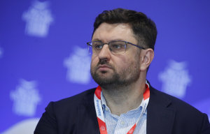 Ζαχαριάδης από Δελφούς: Μπορεί να μιλάει η ΝΔ για τοξικότητα όταν έχει κομματικά στελέχη στην Ομάδα Αλήθειας;