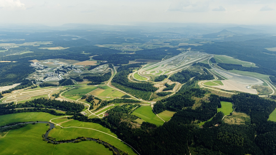 Mercedes-Benz: Αυτό είναι το πιο προηγμένο κέντρο δοκιμών φωτισμού
