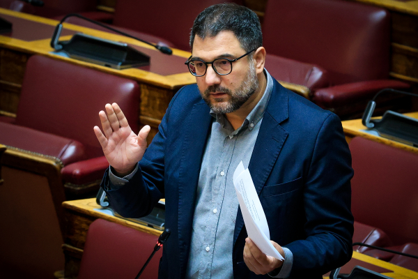 Πρόταση δυσπιστίας από την αντιπολίτευση για το νομοσχέδιο Πιερρακάκη ζητάει ο Ηλιόπουλος