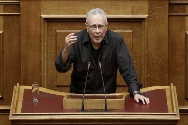 Ο Ζουράρις θέλει 100.000 παιδιά να μιλούν αρχαία Ελληνικά