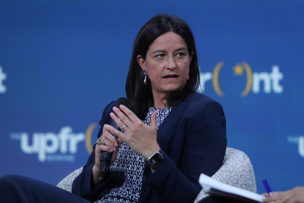 Αλλάζουν οι συνθήκες εργασίας για 30.000 εργαζόμενους σε πλατφόρμες