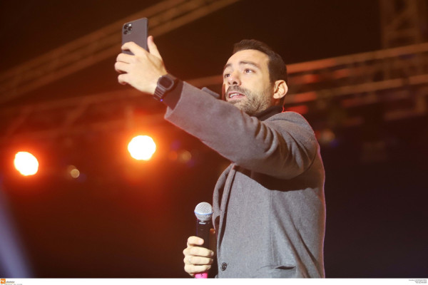 Σάκης Τανιμανίδης: Ξυρίστηκε για πρώτη φορά μετά από δέκα χρόνια (vid)