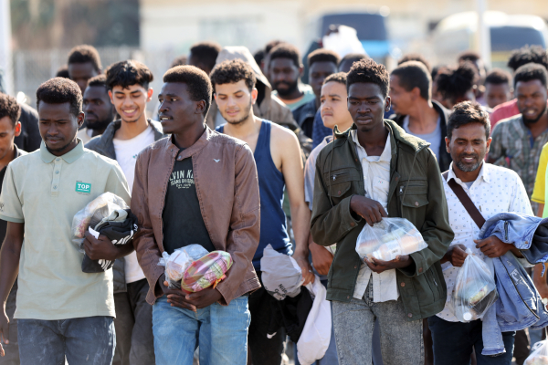 Τα αδιέξοδα του δόγματος Πλεύρης στο μεταναστευτικό